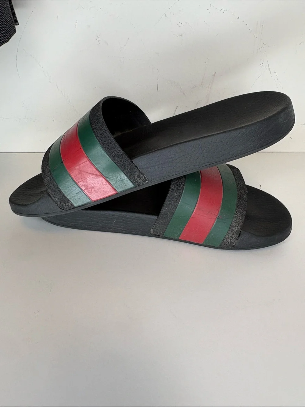 Gucci Black Slide Sandals with Green and Red Stripes